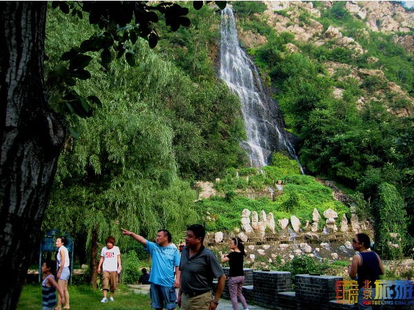 一頓農家特色早餐,一晚響水山莊住宿和景區門票一張)