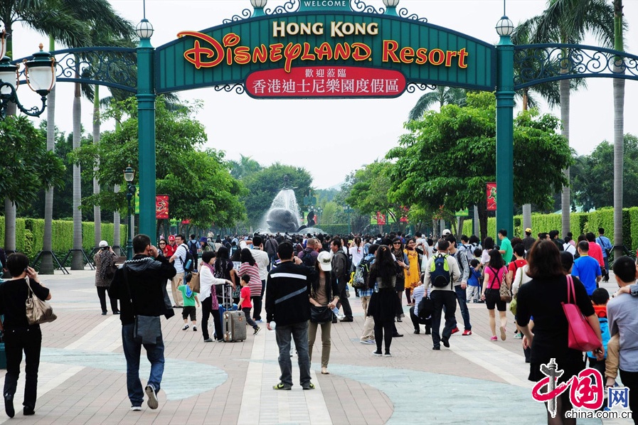 香港ディズニーが2年連続で赤字 来園者獲得に向け本腰